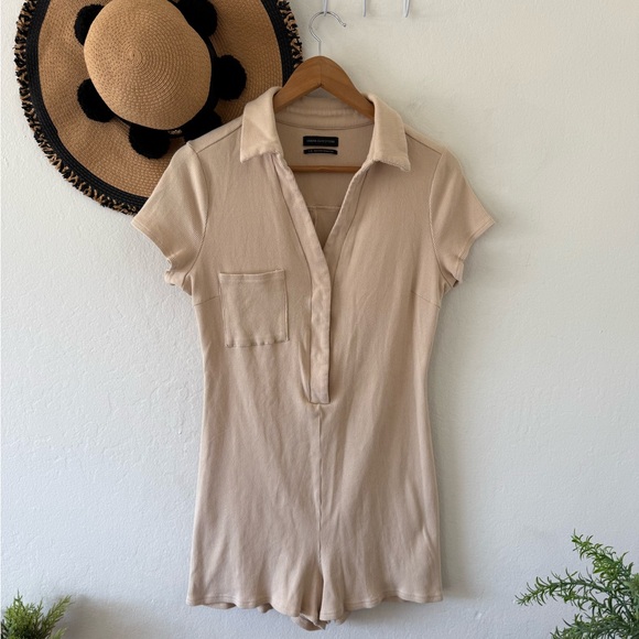 Urban Outfitters Tan Cotton Ribbed Knit Short Sleeve Romper - Picture 3 of 14
